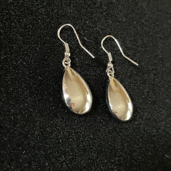 BLUE Teardrop Earrings-Like NEW - Picture 3 of 6